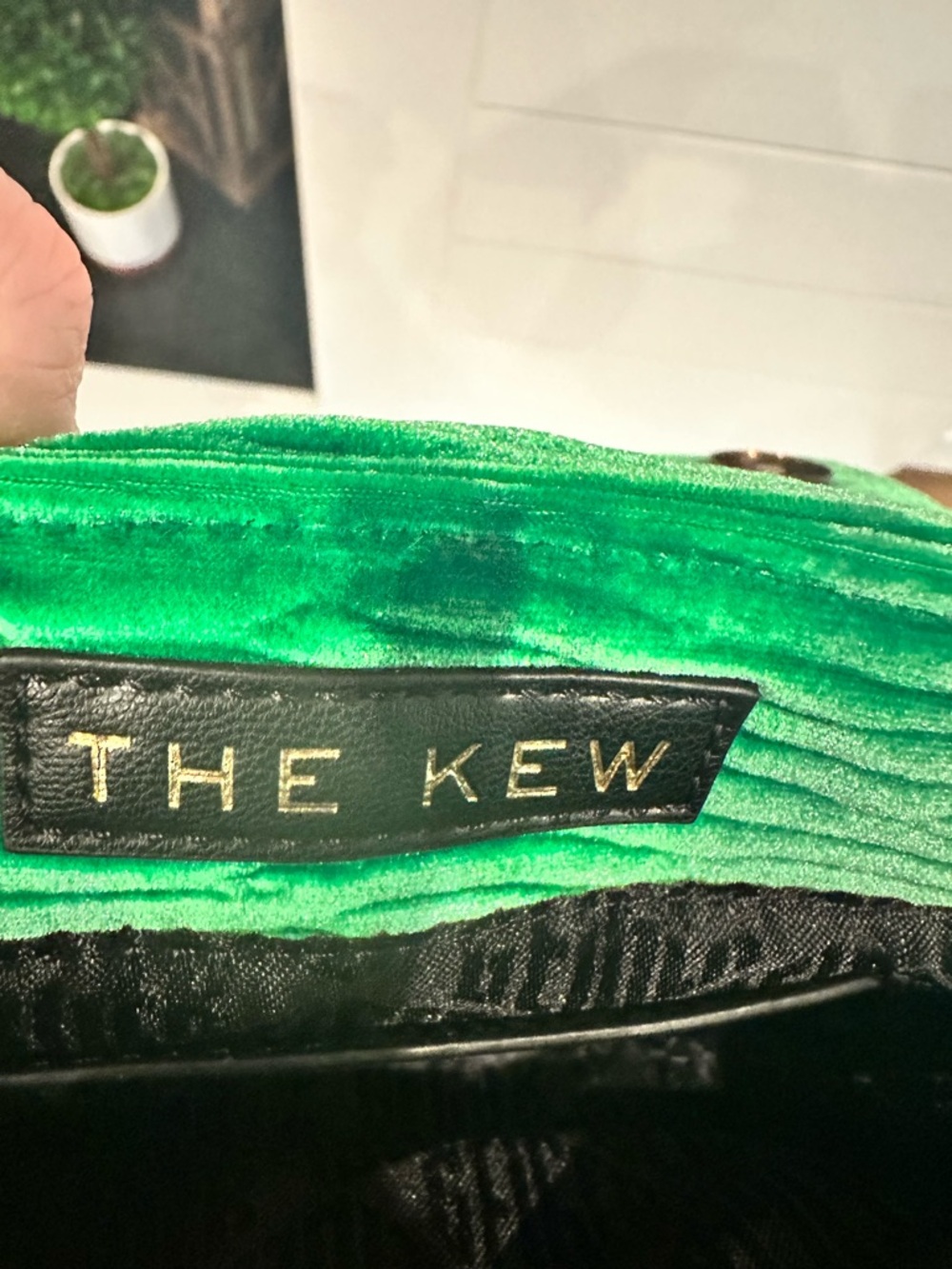 Kurt Geiger Kew Emerald Green Textured Velvet Chain Shoulder Crossbody Bag - Picture 13 of 14